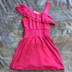 Super cute hot pink top!